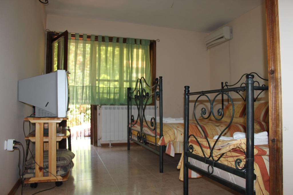 Guest House Chinarite Sandanski Habitación foto